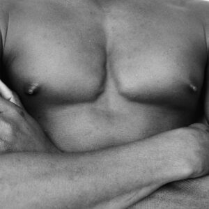 Depilación láser · Pecho + abdomen
